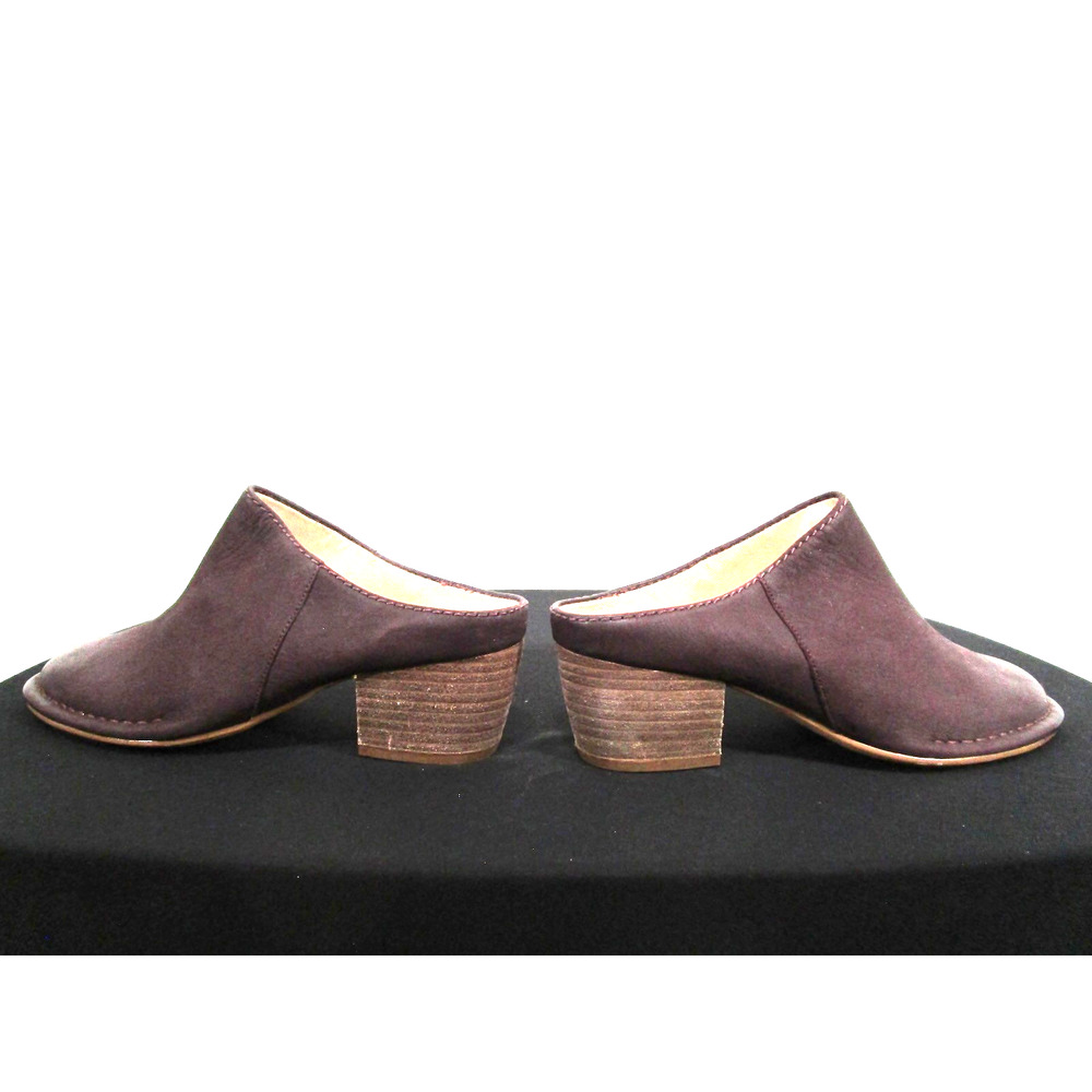 EUC! Clarks Spiced Isla Aubergine Leather Med. Heel Mules Women 7 M - Picture 7 of 10